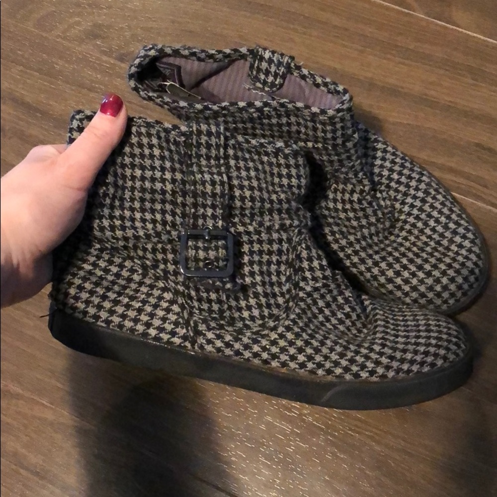 Roxy Boots